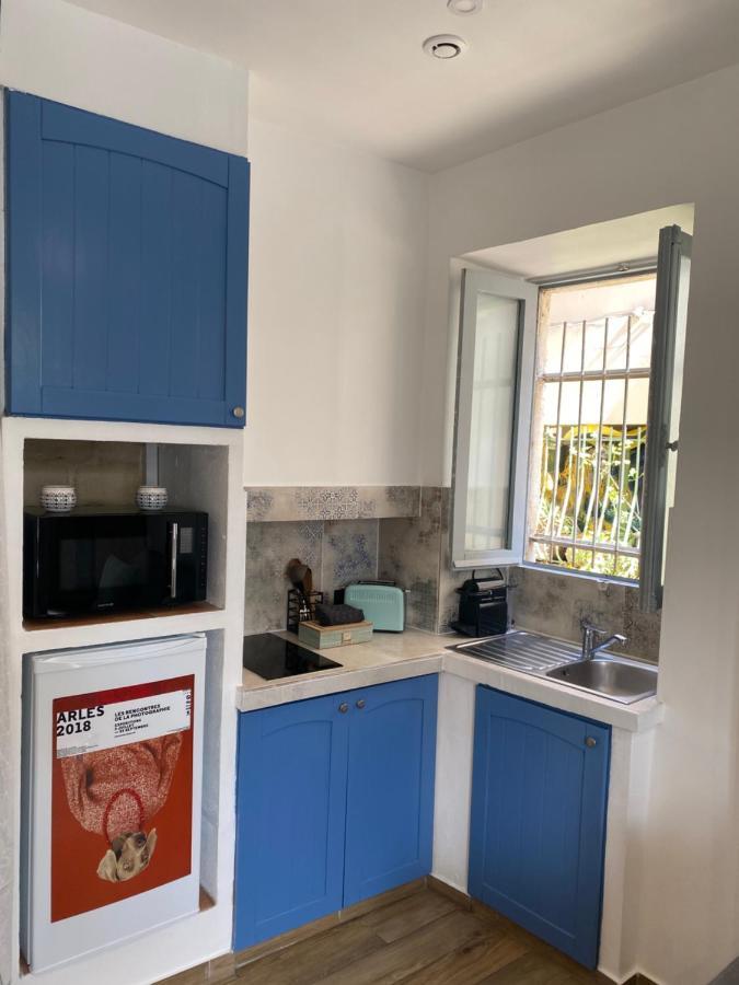 Nuit A La Roquette, Arles Apartment Bagian luar foto